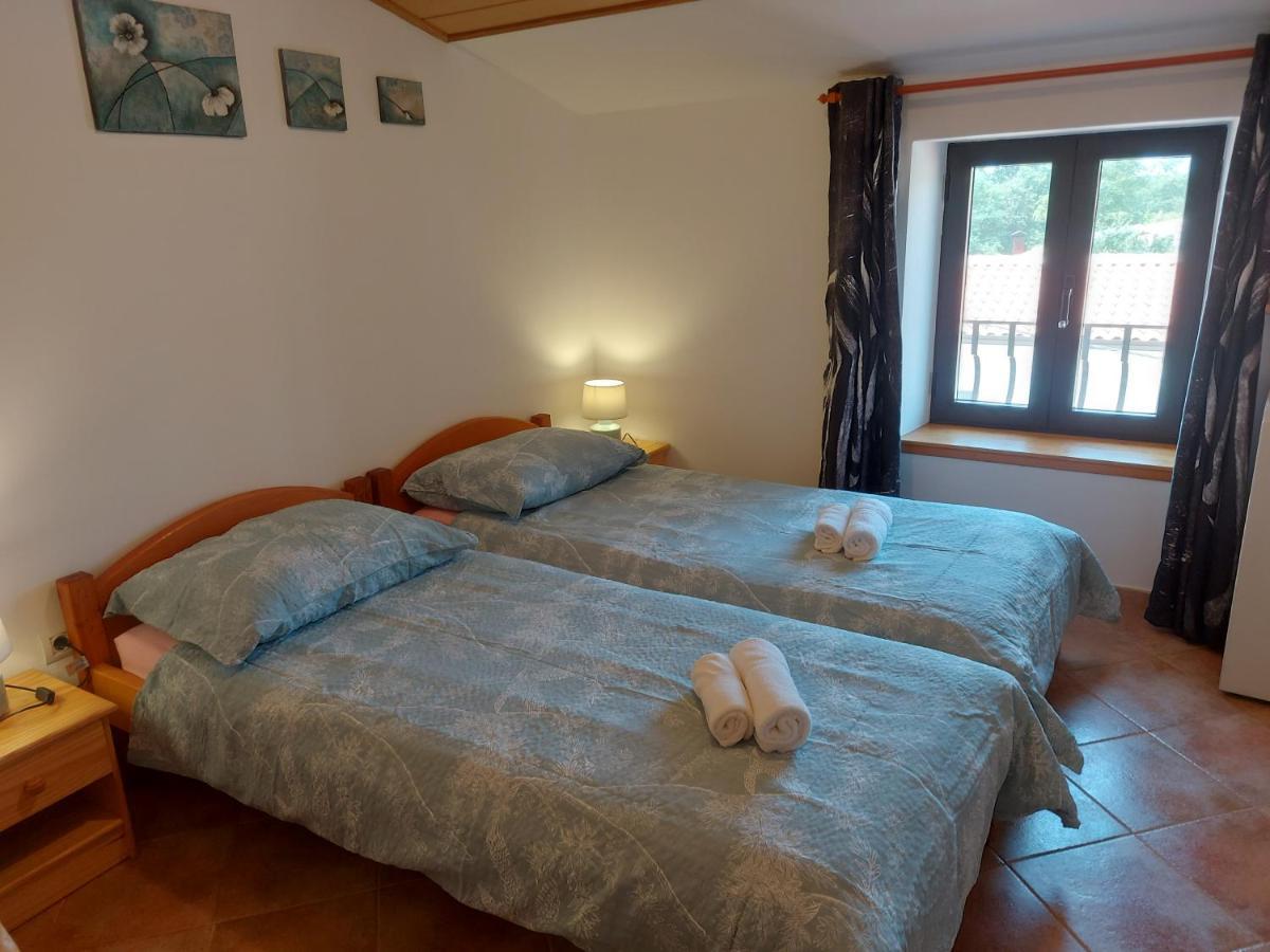 ブルトニグラ Ranch Radin Bed & Breakfast エクステリア 写真