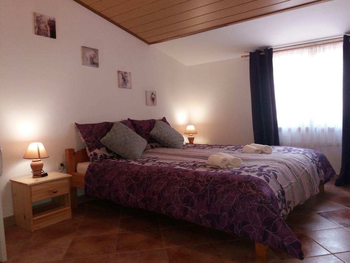 ブルトニグラ Ranch Radin Bed & Breakfast エクステリア 写真